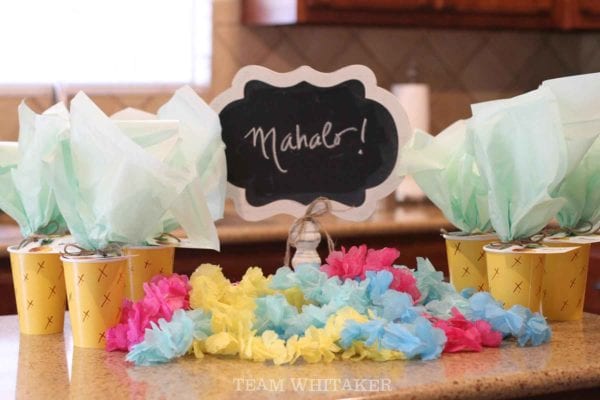 Aloha, y'all! This Hawaiian-inspired tween birthday party has sweet treats, activities, decorations and party favors ideas to make your next gathering super sweet. 