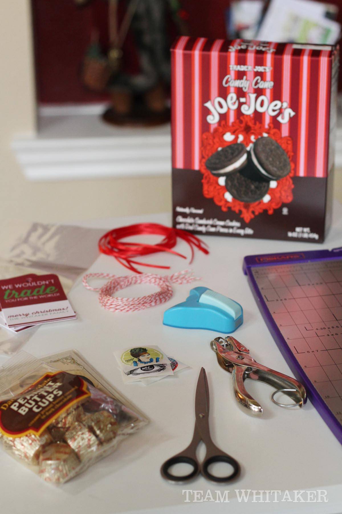 Looking for a quick (and affordable) Christmas gift for your teacher, friend or neighbor this year? This DIY idea, using inspiration from Trader Joe's, includes a free printable, too!