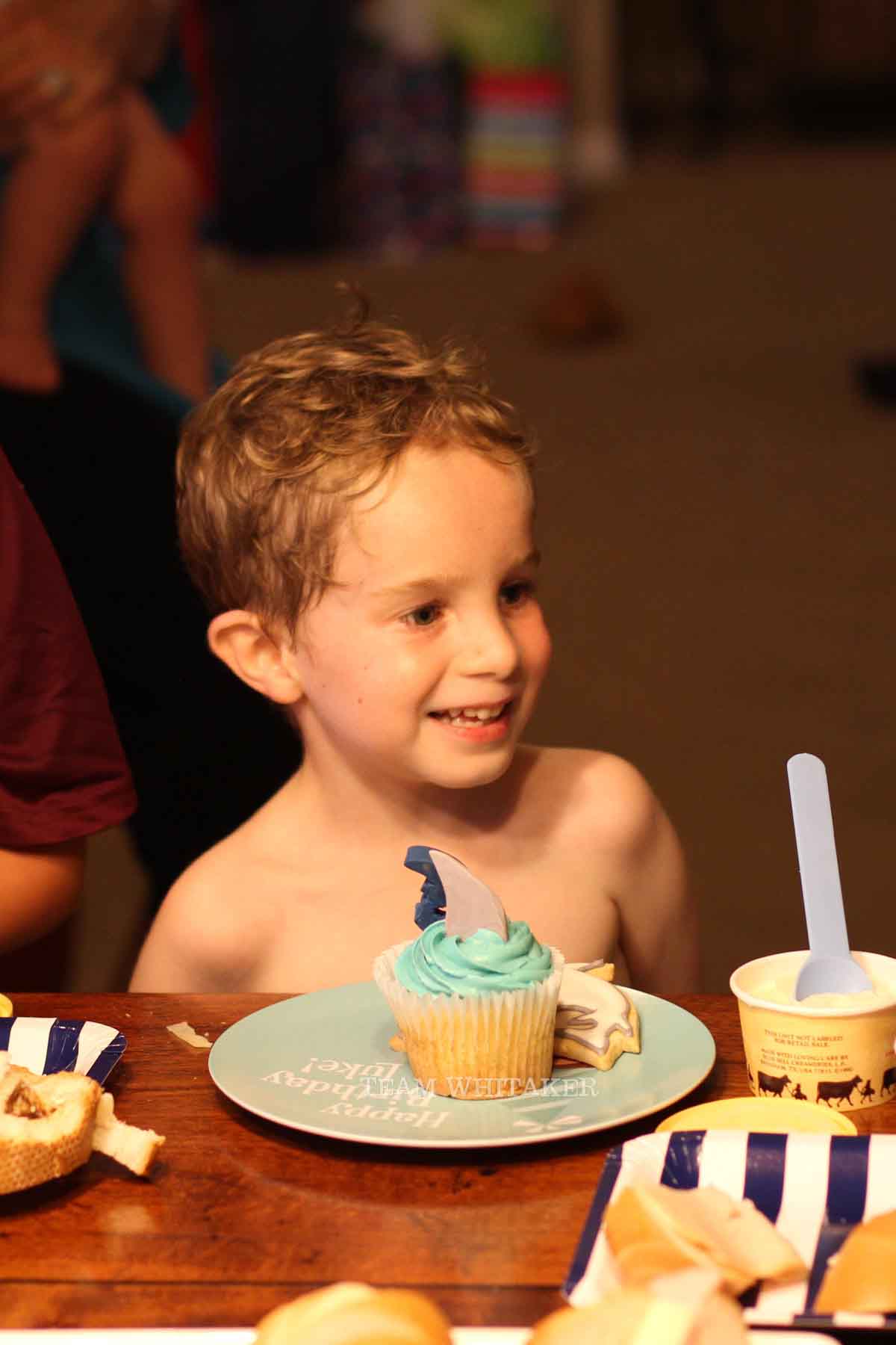 Looking for a fin-tastic birthday theme? This shark birthday party is perfect for the little boy in your life. It's full of creative party favors, shark-themed food and fun water games. Time to get your bite on. Chomp! Chomp!